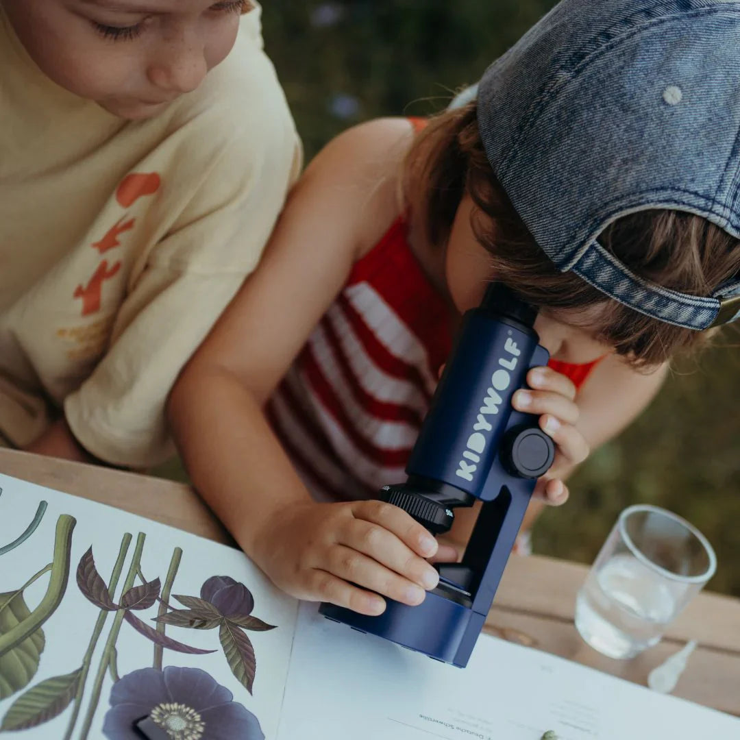KIDYWOLF Kidymicroscope – Kinder Mikroskop mit 3 Zoomstufen & Licht