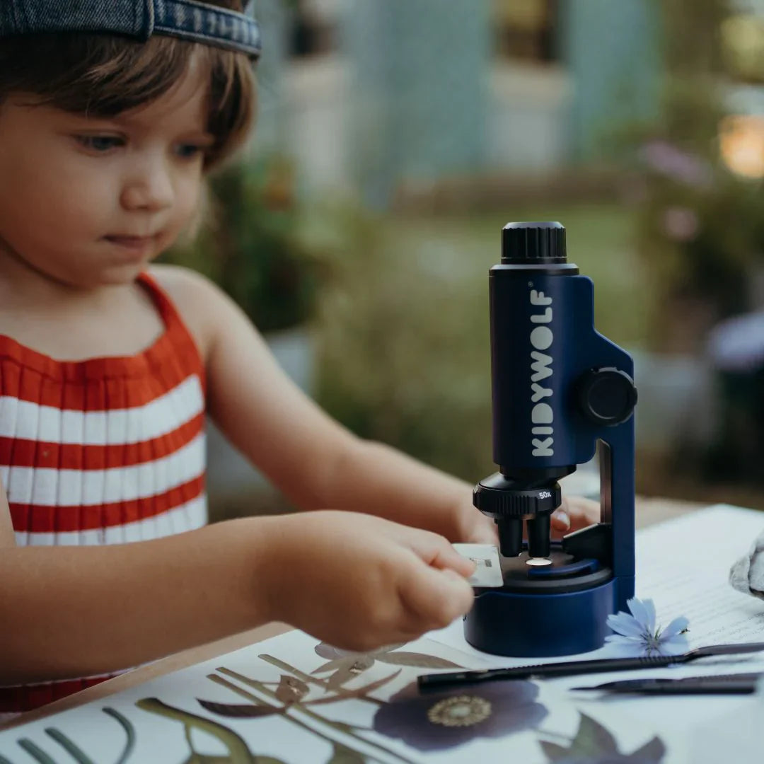 KIDYWOLF Kidymicroscope – Kinder Mikroskop mit 3 Zoomstufen & Licht
