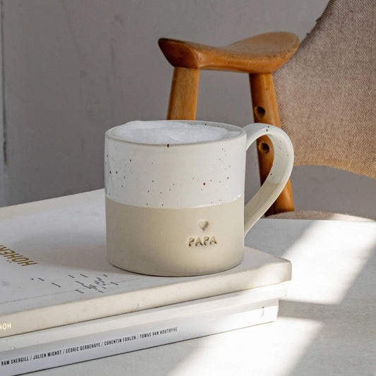 Eulenschnitt - große Tasse "Papa" aus Steingut, Becher 400 ml