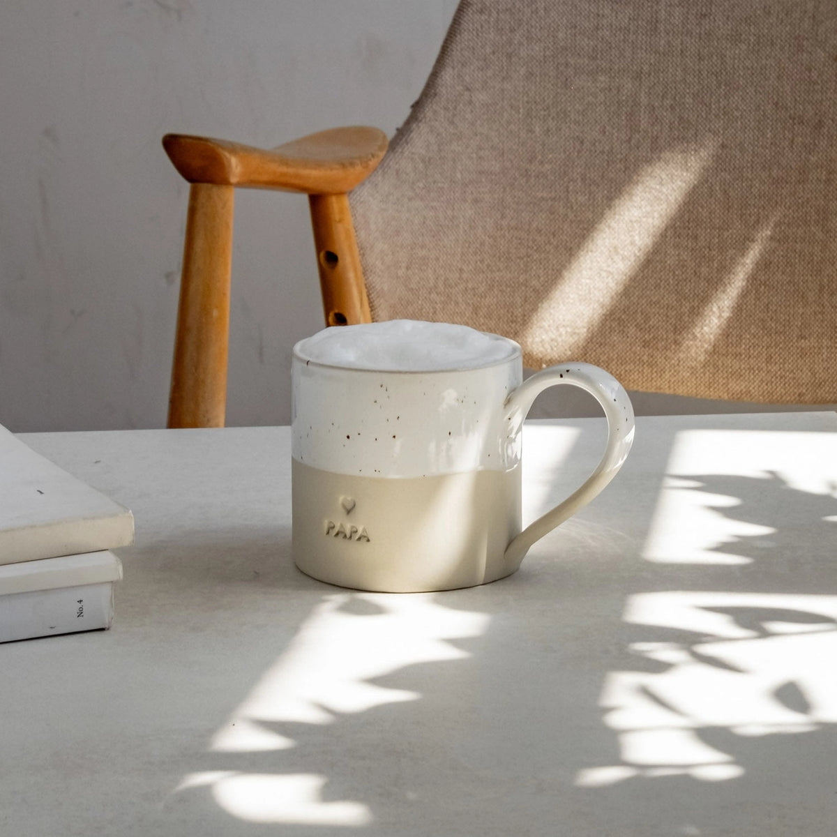 Eulenschnitt - große Tasse "Papa" aus Steingut, Becher 400 ml