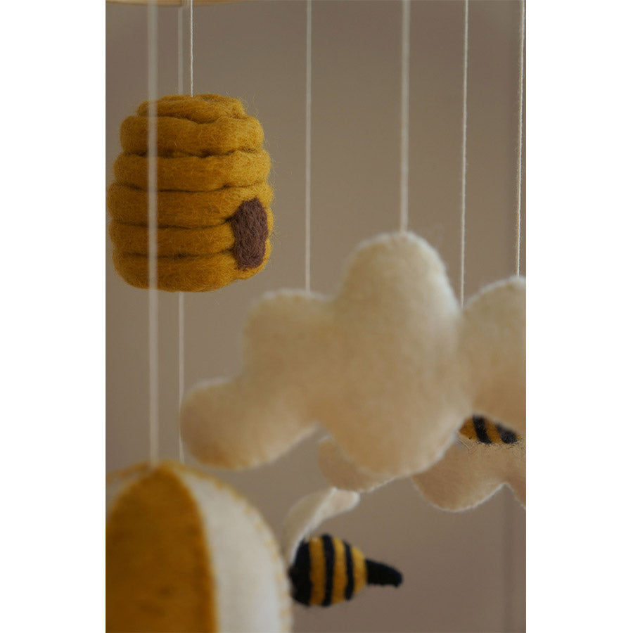 gamcha-mobile-bears-bees