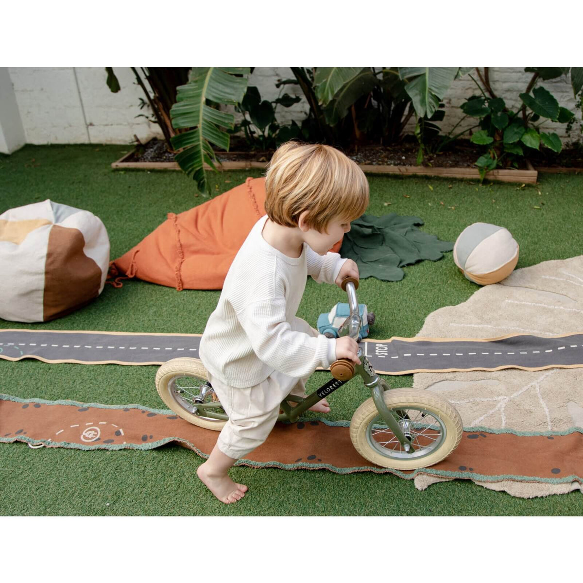 Lorena Canals - Xl Stoff-Spielstrasse "Ride & Roll" Mit Bus 400cm