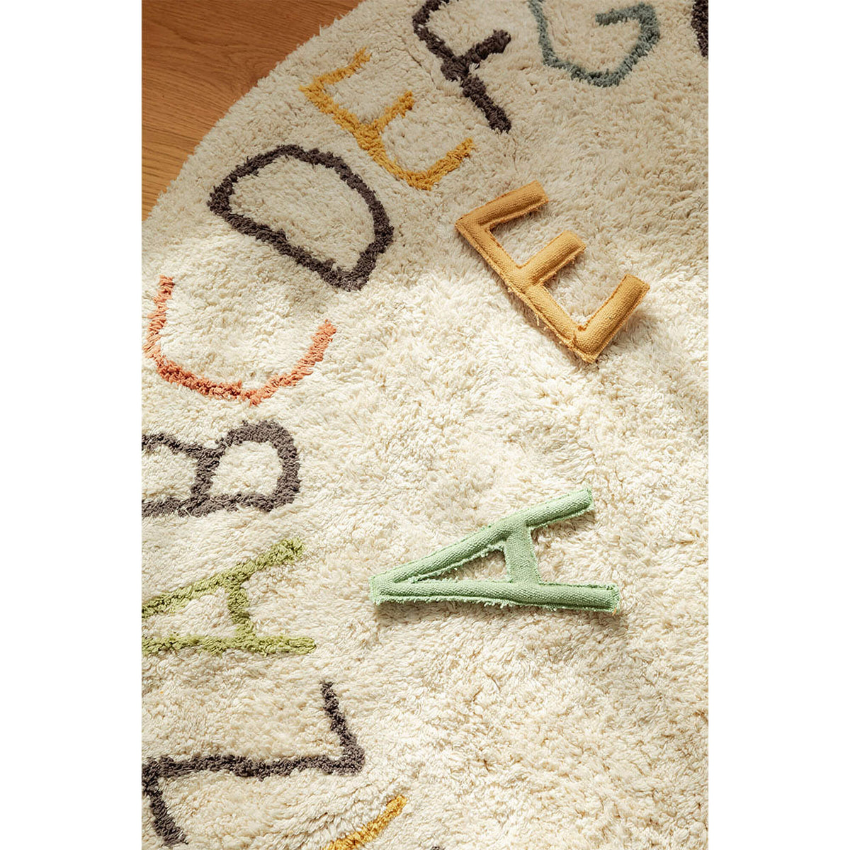 Lorena Canals - Waschbarer Kinderteppich "ABC Color" aus Baumwolle