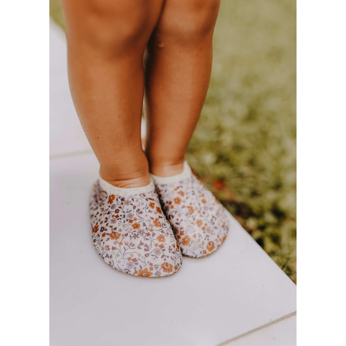 Mrs Ertha – Kinder Badeschuhe "Magic Garden", rutschfest
