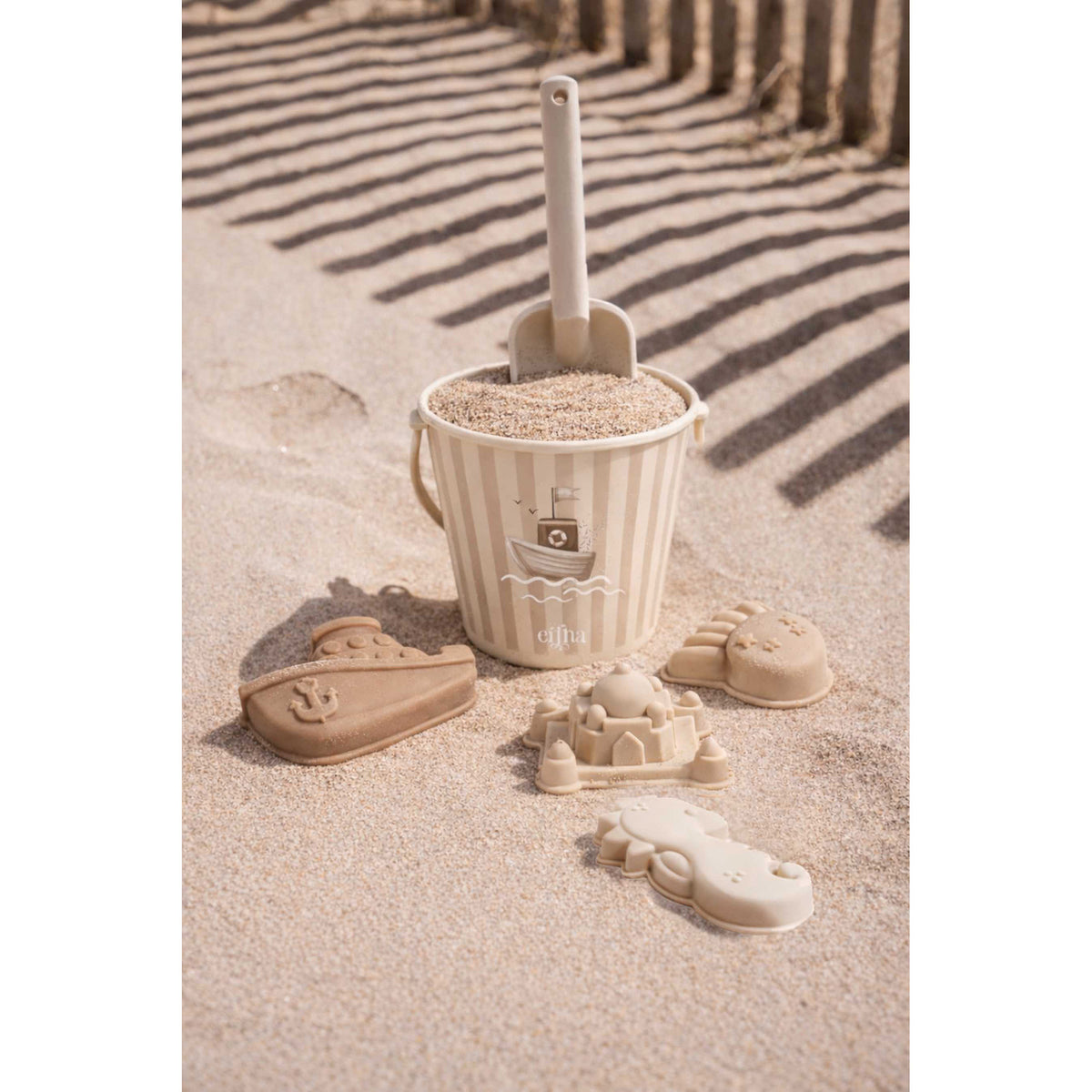 Mrs Ertha – Silikon Strandspielzeug Set "Boat" mit Eimer & Formen