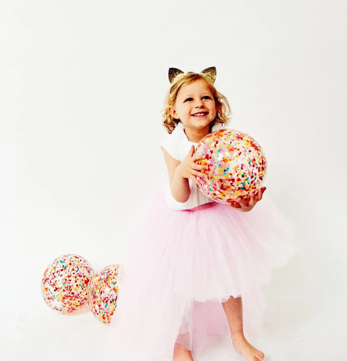 Ratatam Konfettiball 22 cm – handgefertigter Ball aus recycelten Ballons