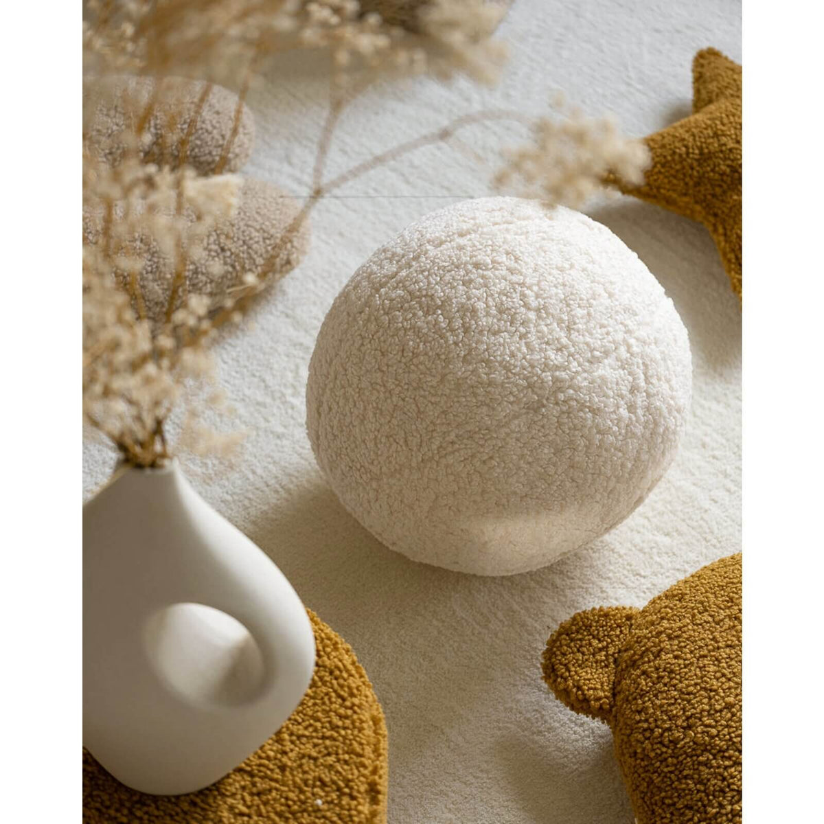Wigiwama – Ballkissen Teddy Creme 35cm